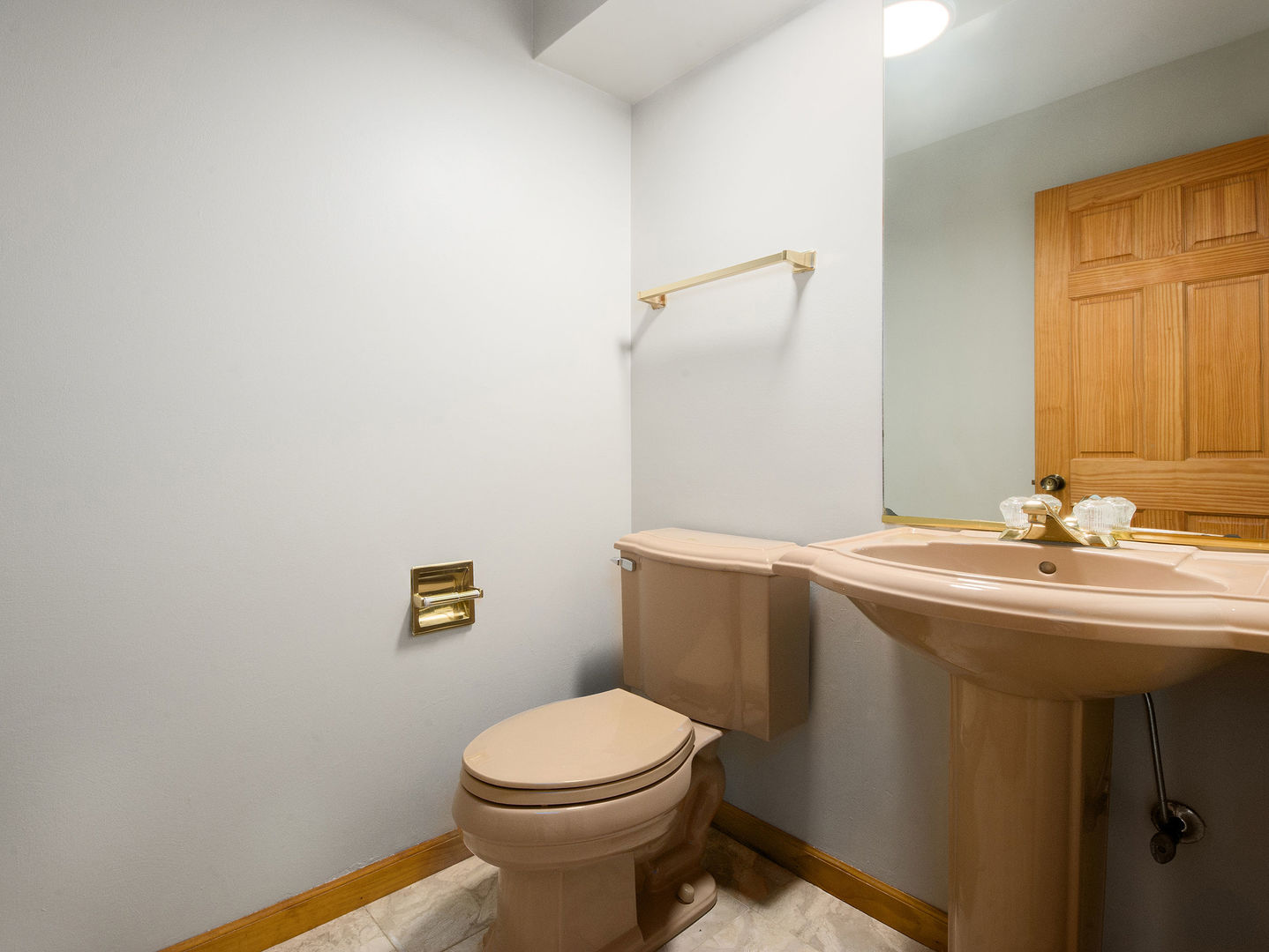 748 Berwick Place, Roselle, IL 60172