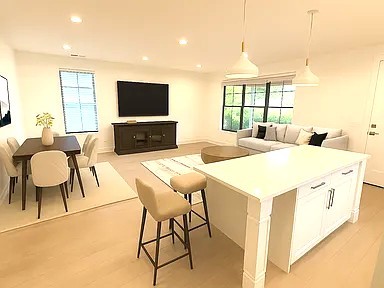 243 N West Street #201, Naperville, IL 60540