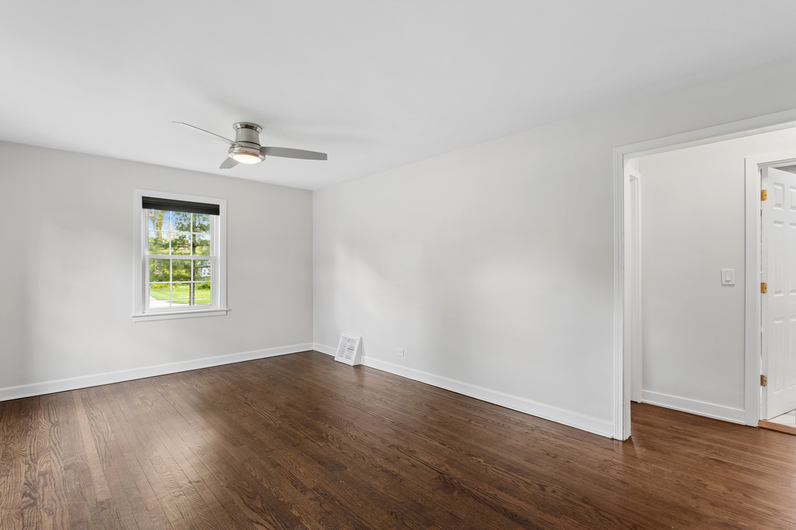 1118 Manchester Road, Wheaton, IL 60187