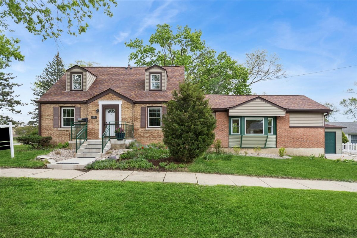 1118 Manchester Road, Wheaton, IL 60187