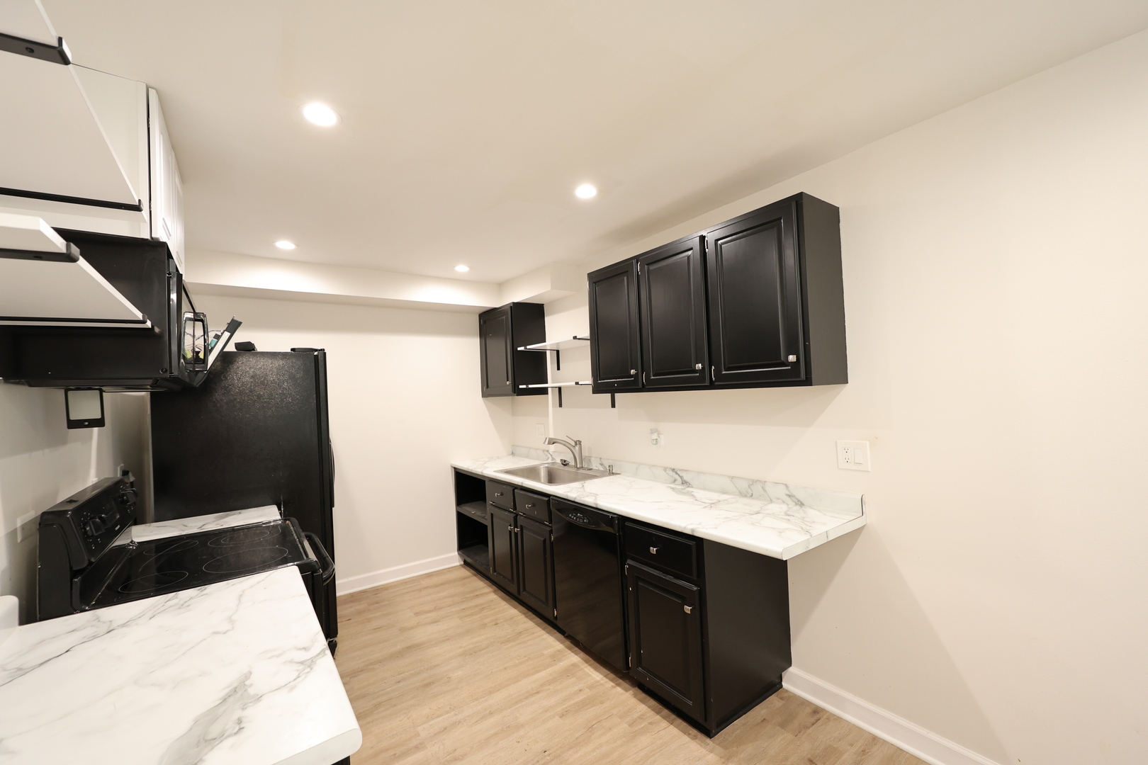 2230 S Goebbert Road #139, Arlington Heights, IL 60005
