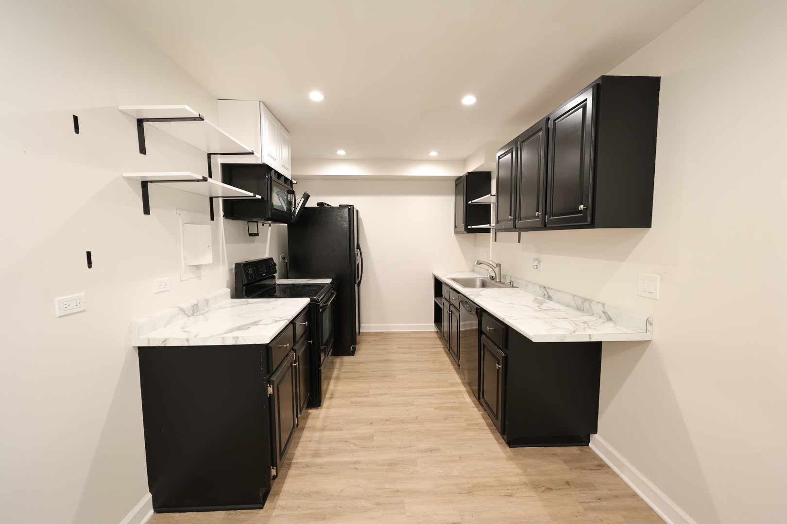 2230 S Goebbert Road #139, Arlington Heights, IL 60005