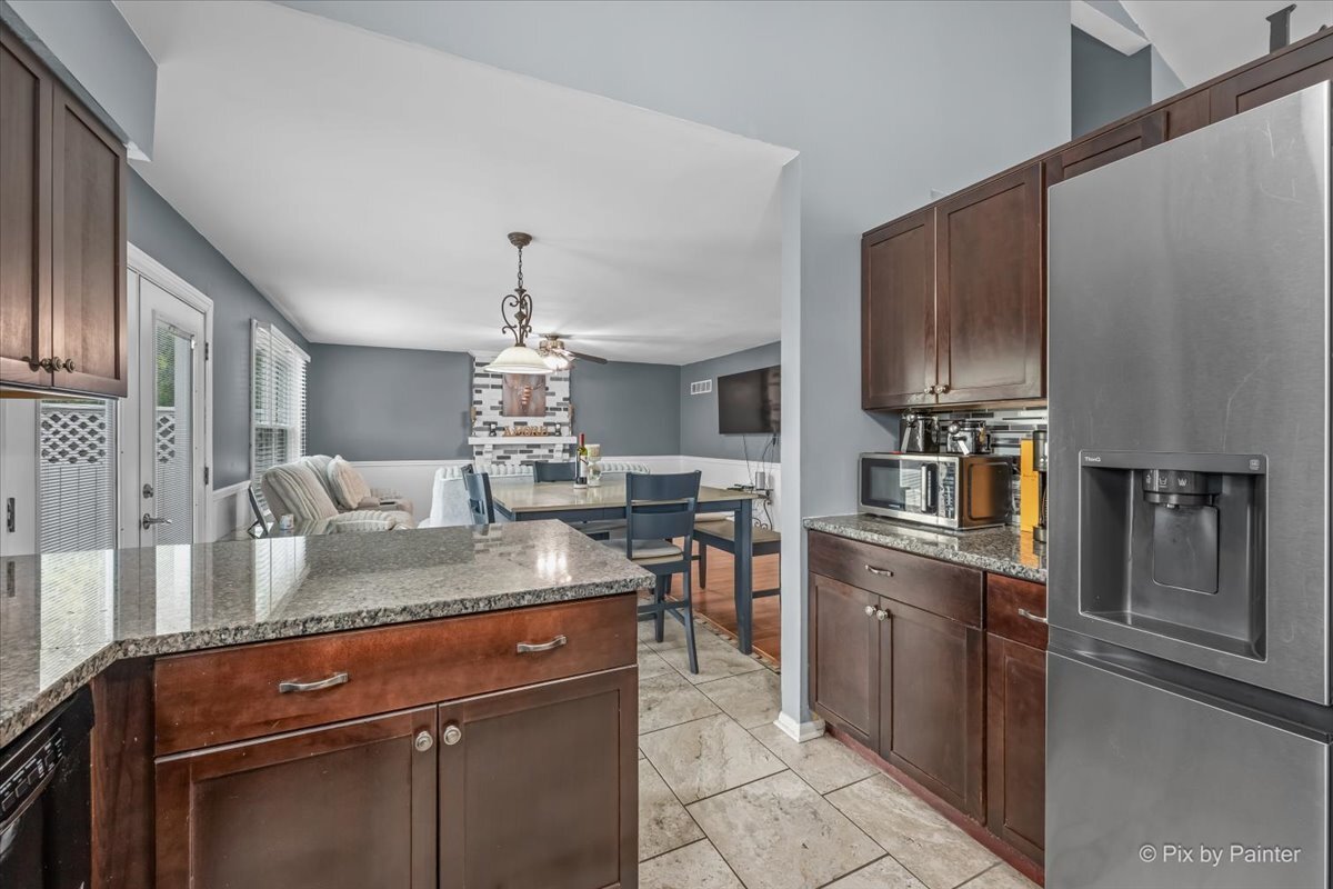 1314 Aspen Court, Elgin, IL 60120