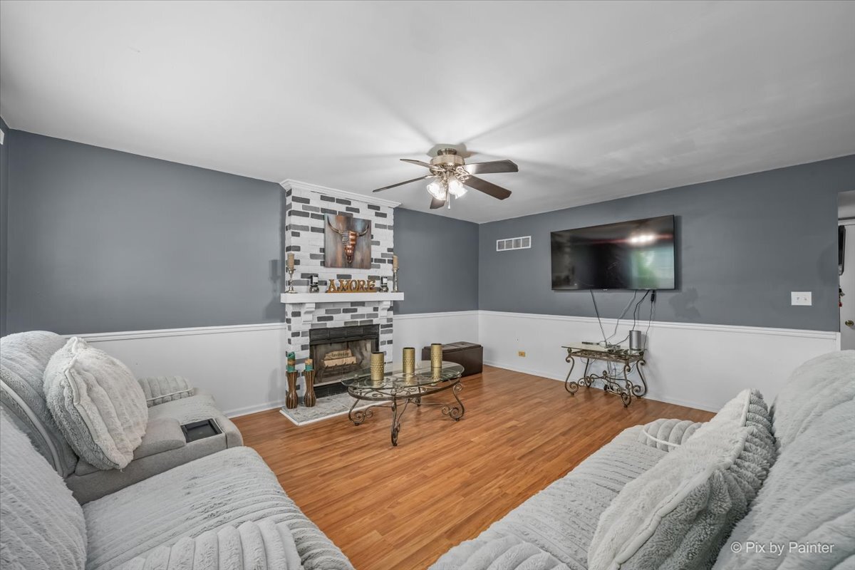 1314 Aspen Court, Elgin, IL 60120