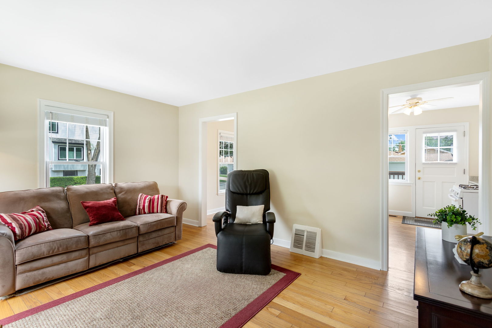 3501 Vernon Avenue, Brookfield, IL 60513