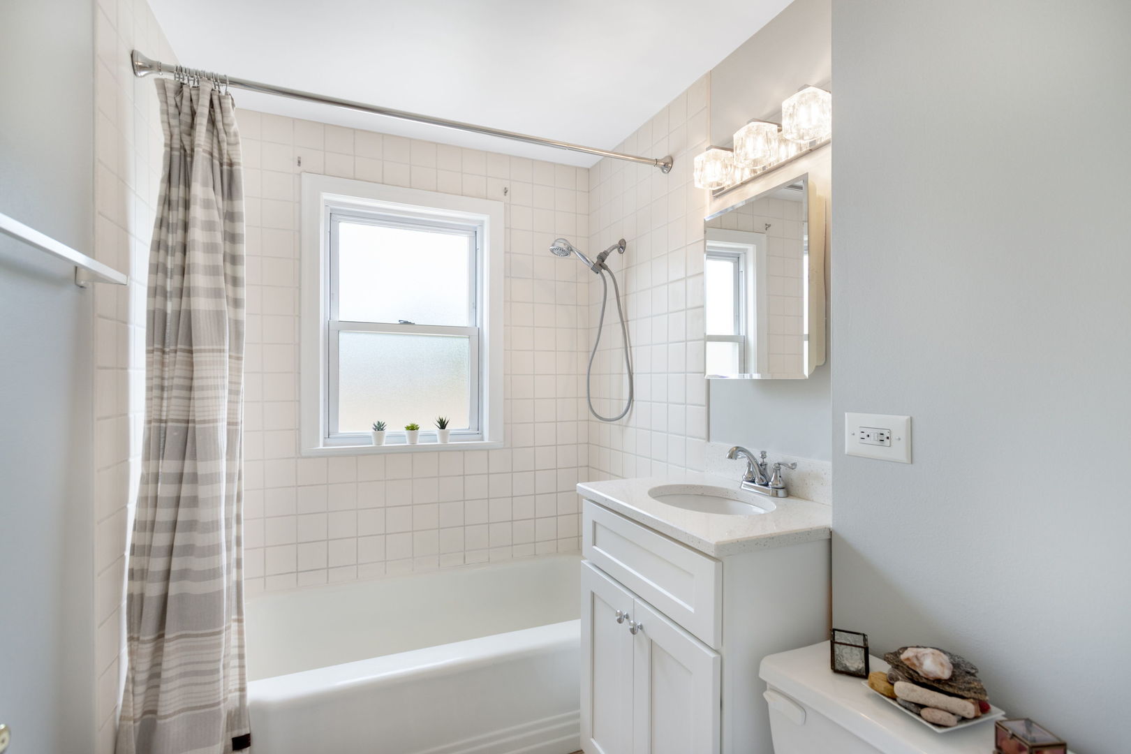 3501 Vernon Avenue, Brookfield, IL 60513