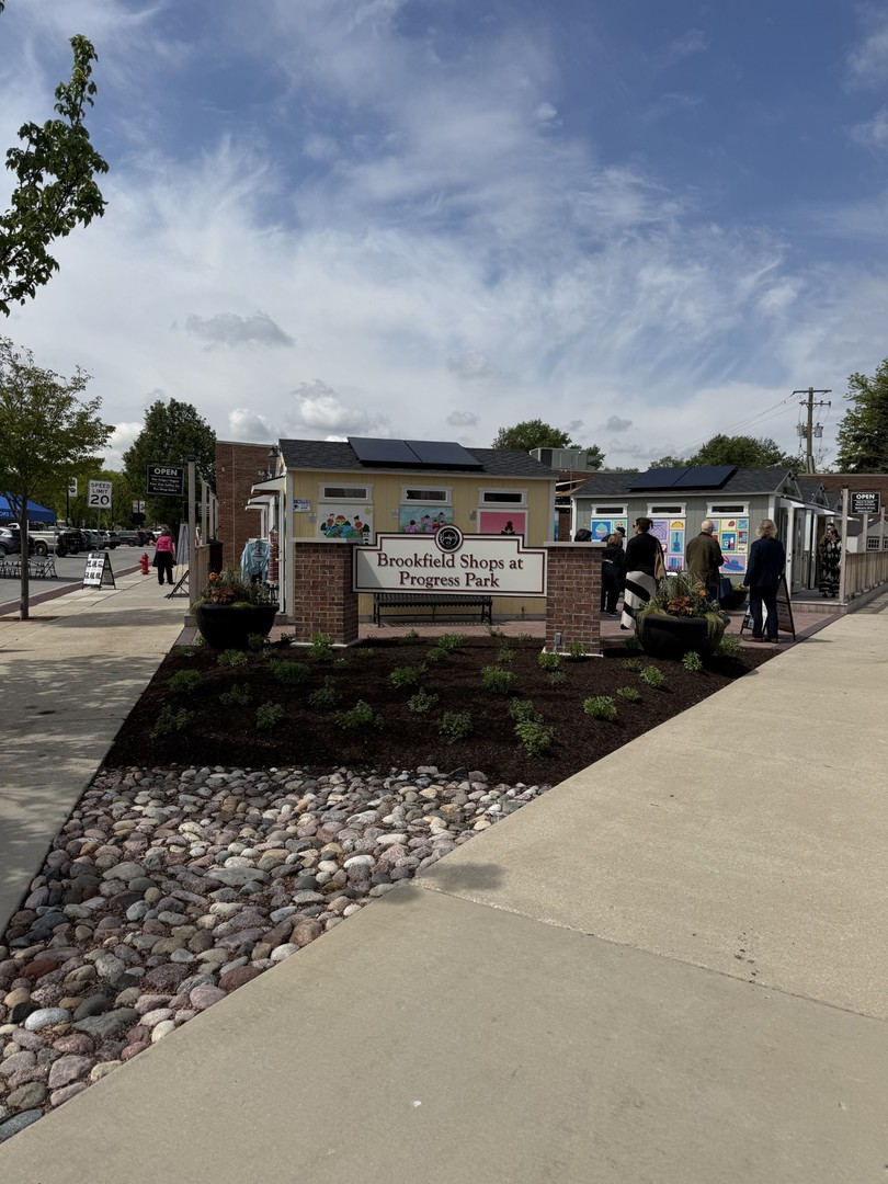 3501 Vernon Avenue, Brookfield, IL 60513