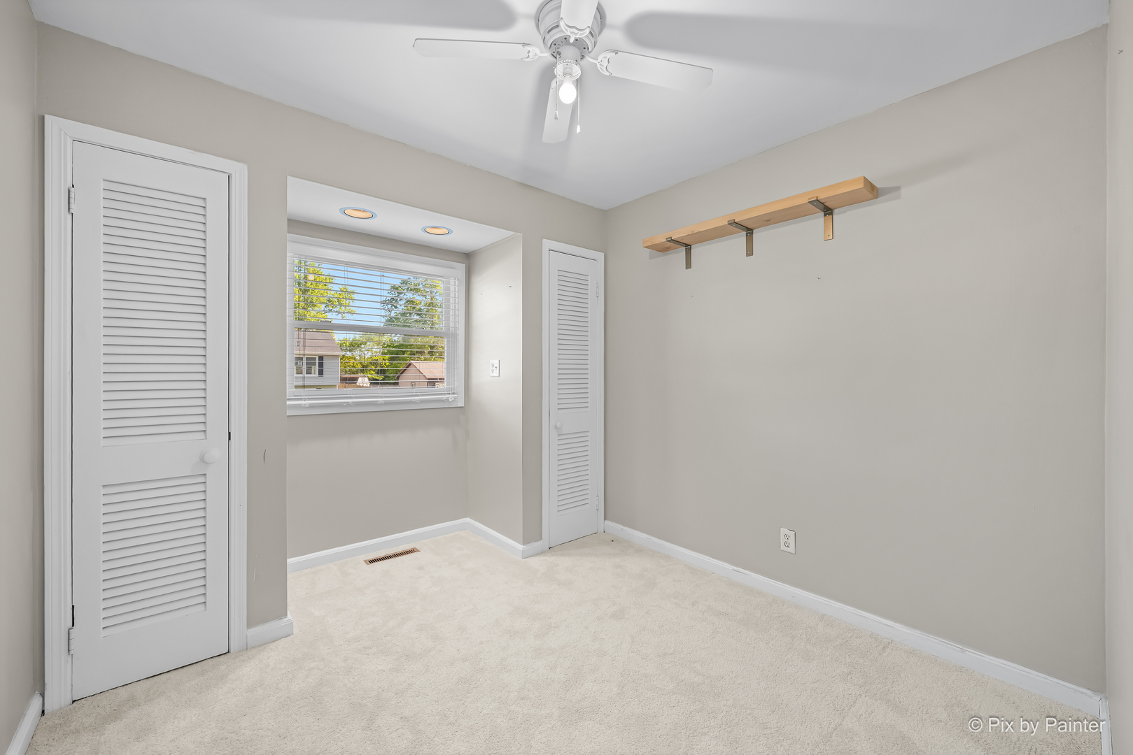 2408 W Fairview Lane, McHenry, IL 60051