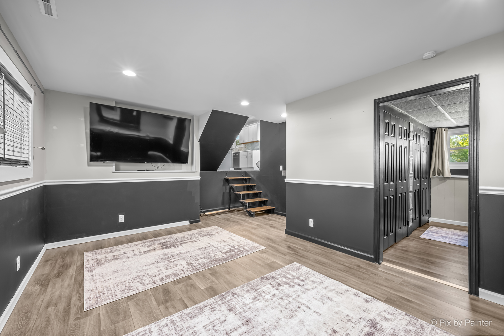 2408 W Fairview Lane, McHenry, IL 60051