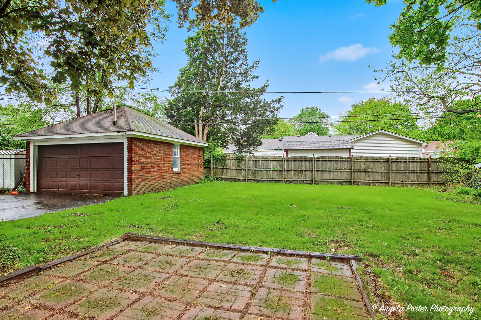 462 Glendenning Place, Waukegan, IL 60085