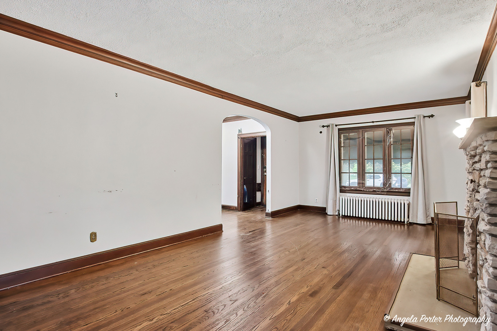 462 Glendenning Place, Waukegan, IL 60085