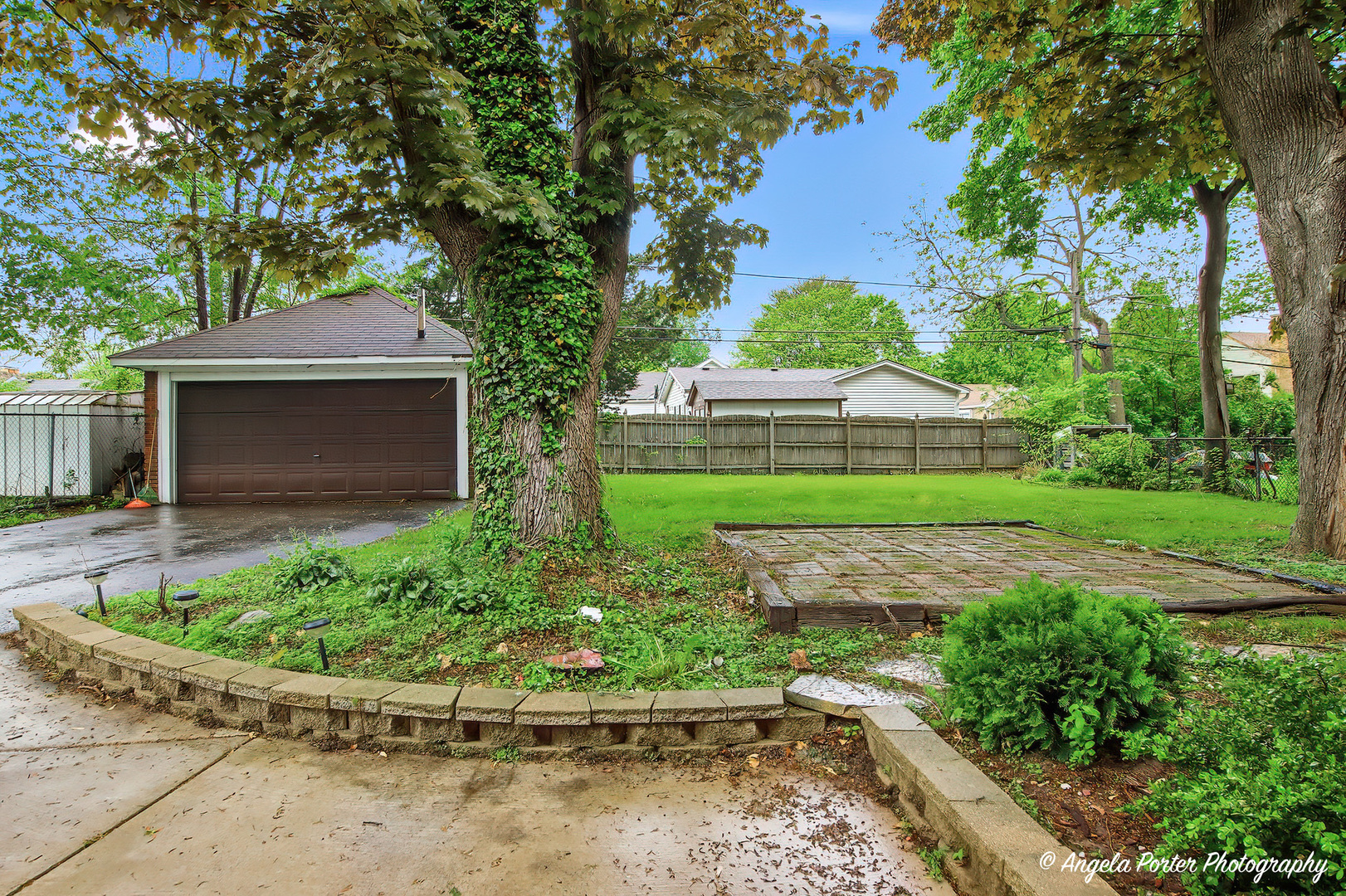 462 Glendenning Place, Waukegan, IL 60085
