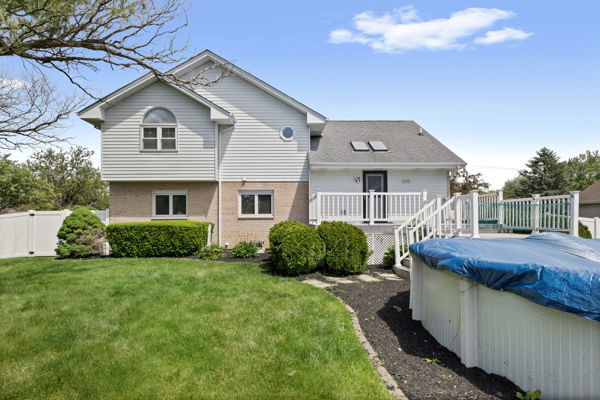 24222 S Volbrecht Road, Crete, IL 60417