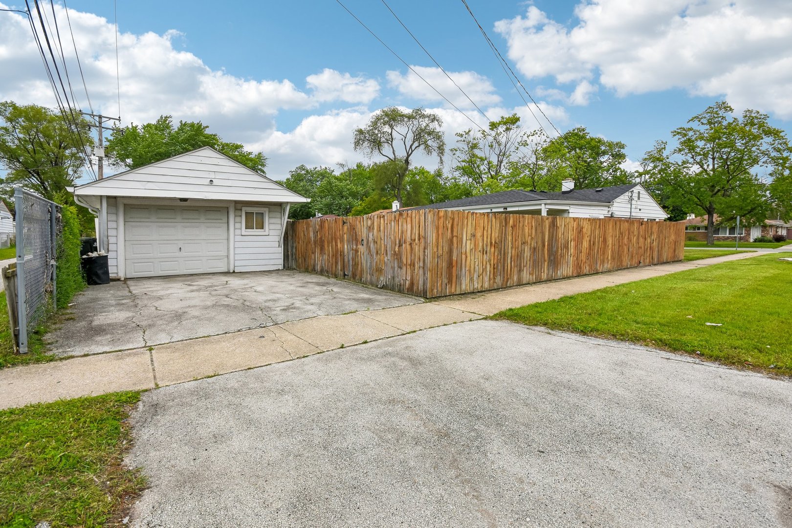 17256 Walter Street, Lansing, IL 60438