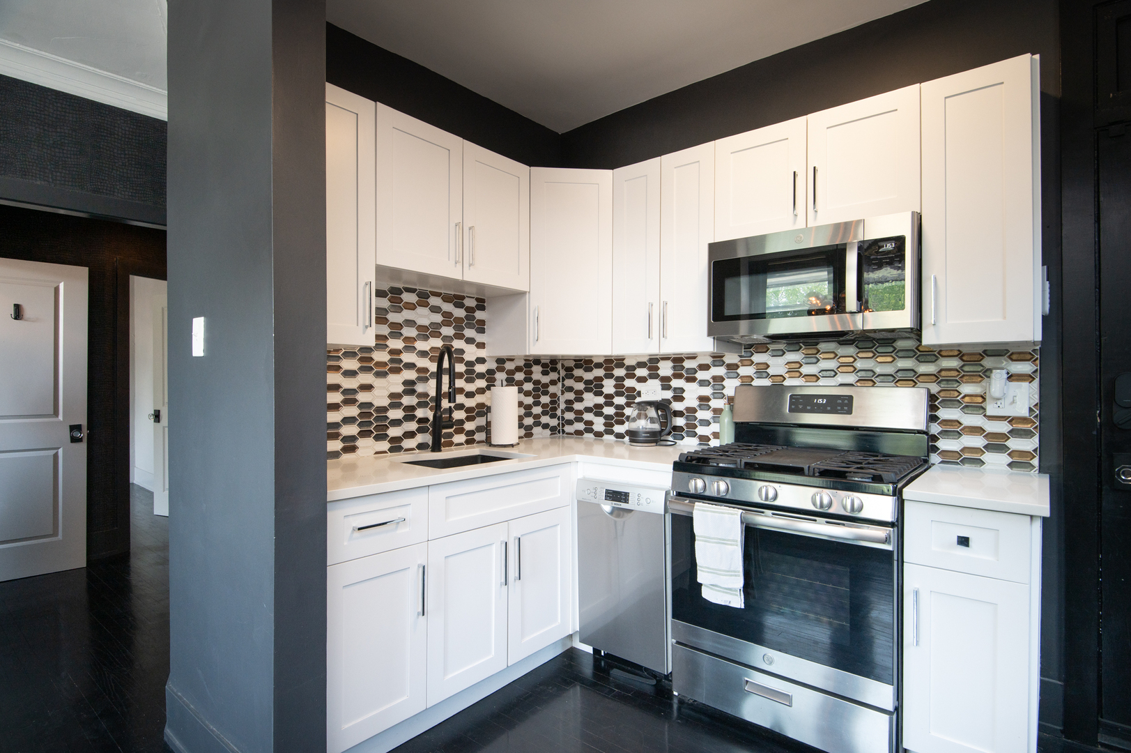 819 E 53rd Street #3, Chicago, IL 60615