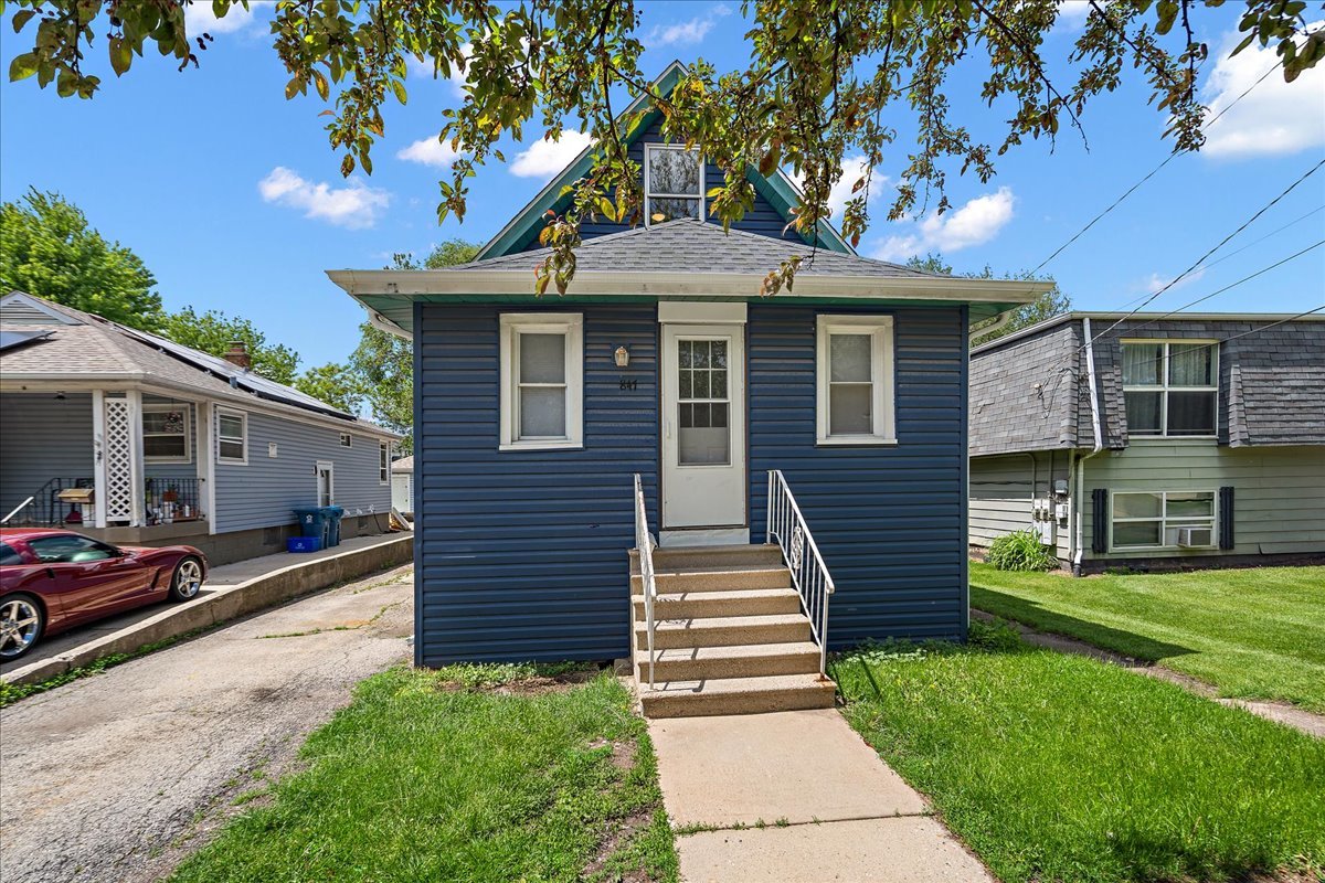 847 Bowditch Avenue, Aurora, IL 60506