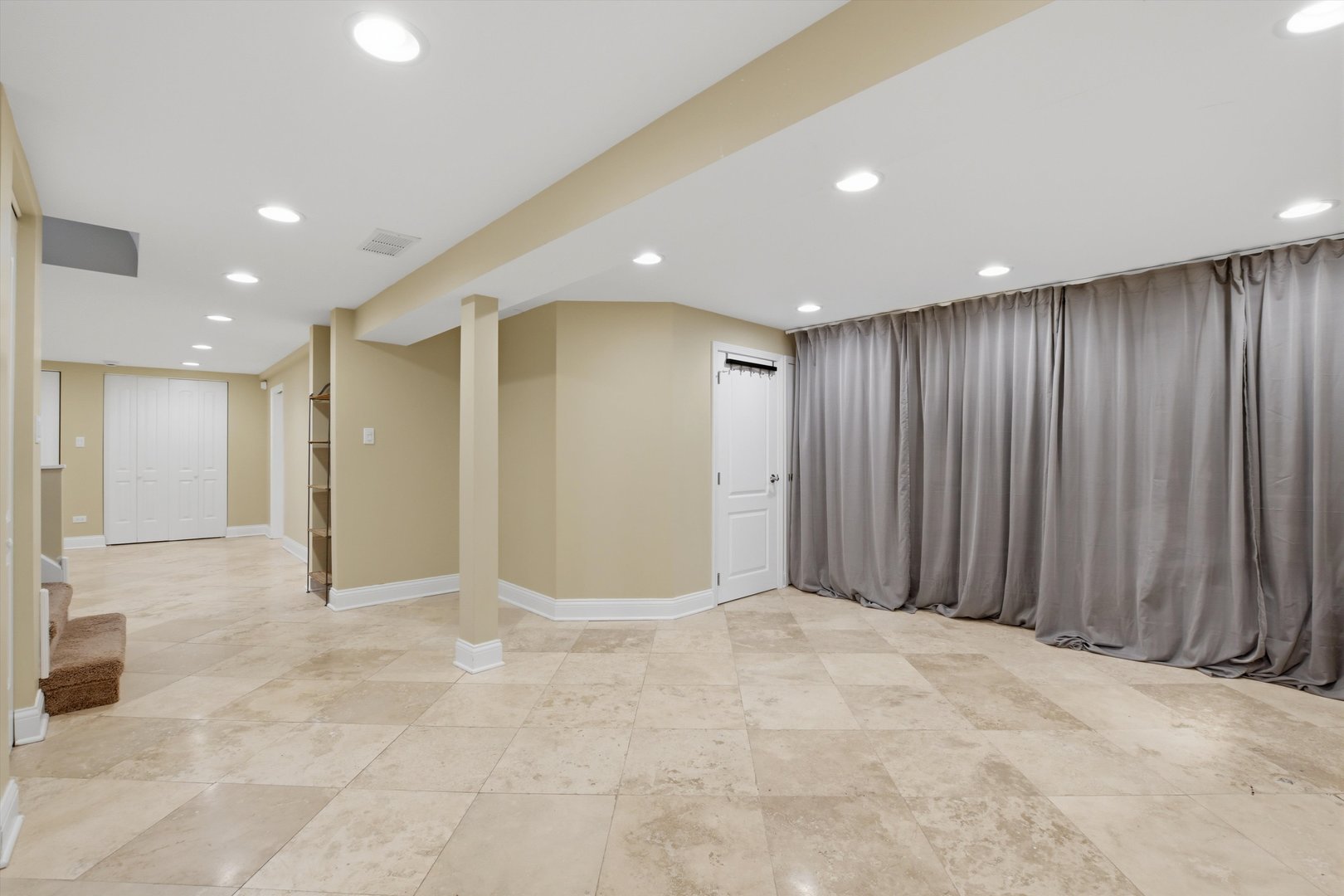 1601 S Ashland Avenue, Park Ridge, IL 60068
