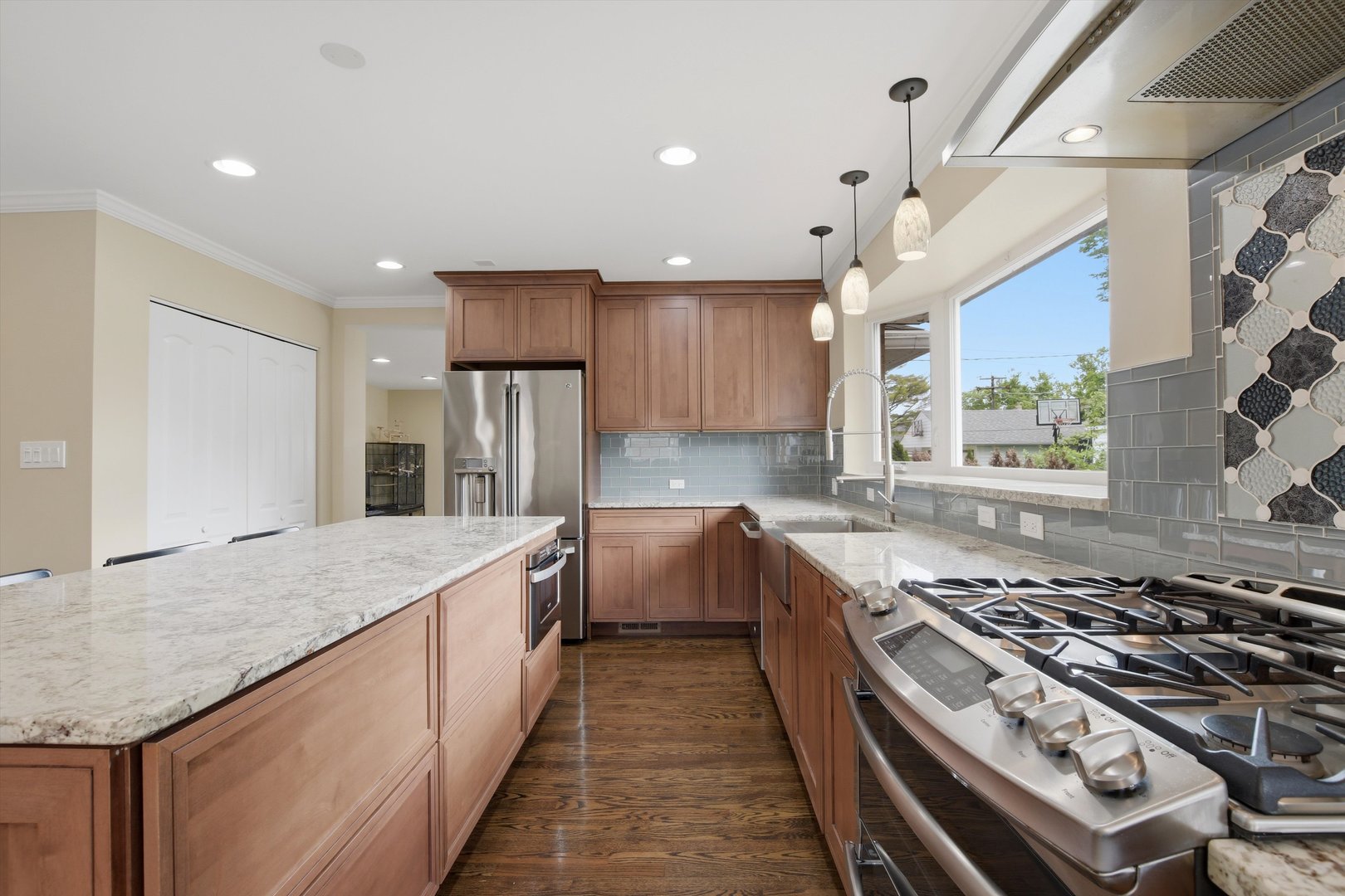 1601 S Ashland Avenue, Park Ridge, IL 60068