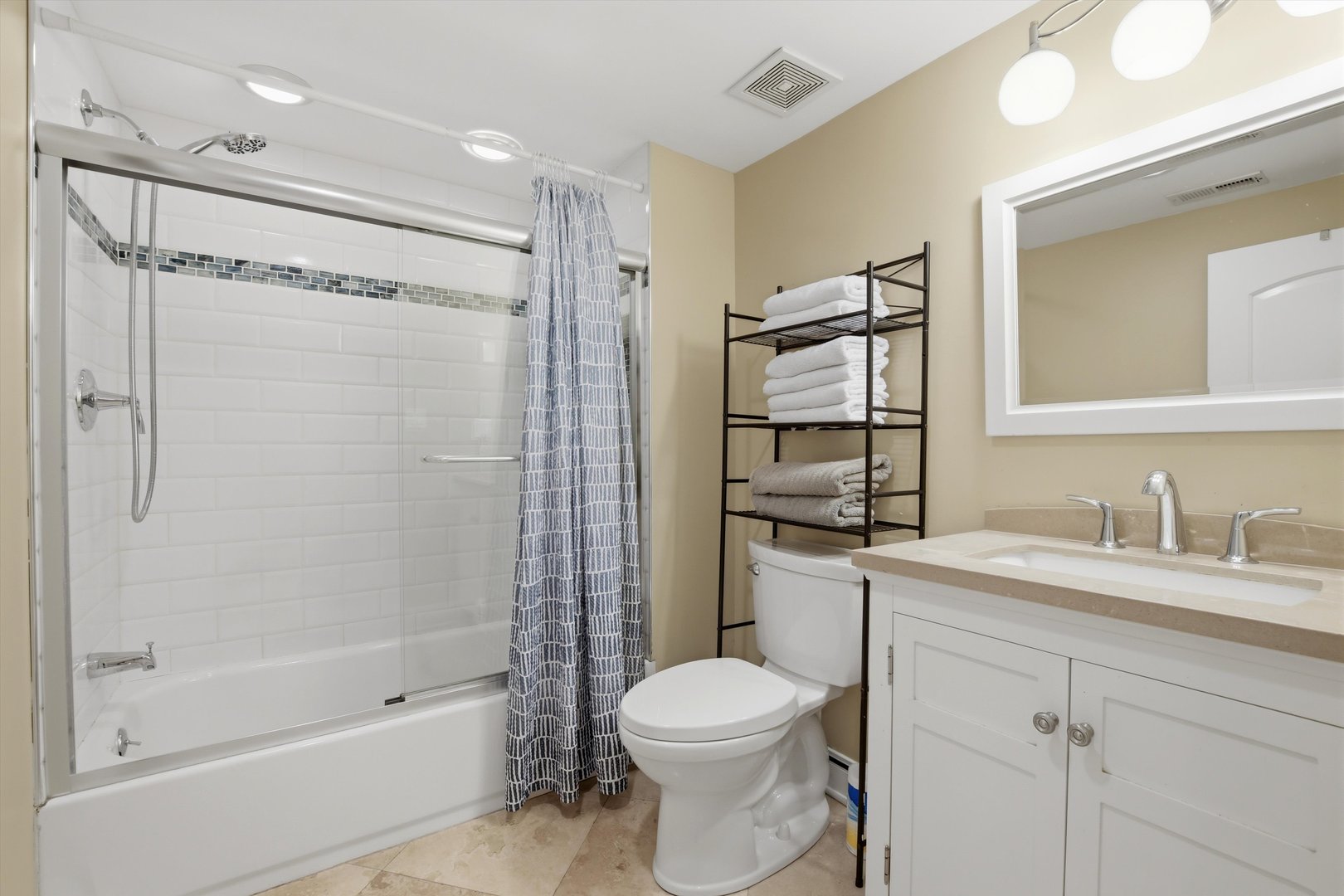 1601 S Ashland Avenue, Park Ridge, IL 60068