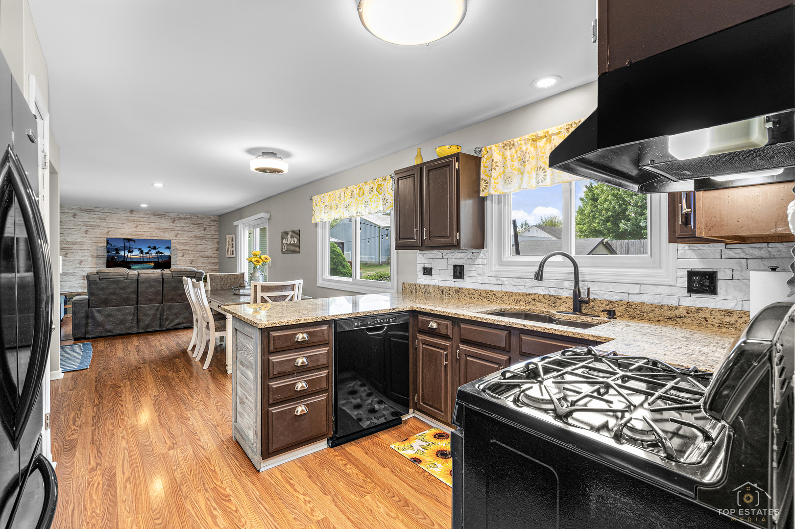 11716 Davey Drive, Huntley, IL 60142