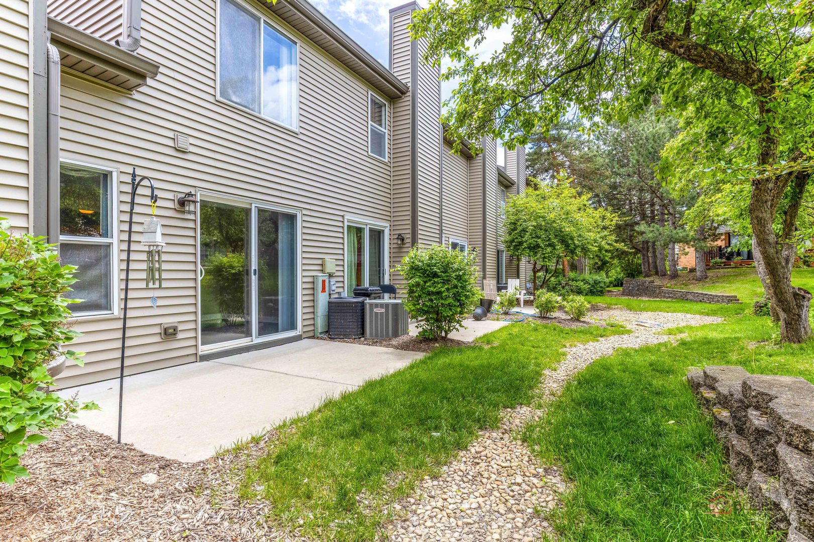 978 Buttercreek Court #978, Hoffman Estates, IL 60169