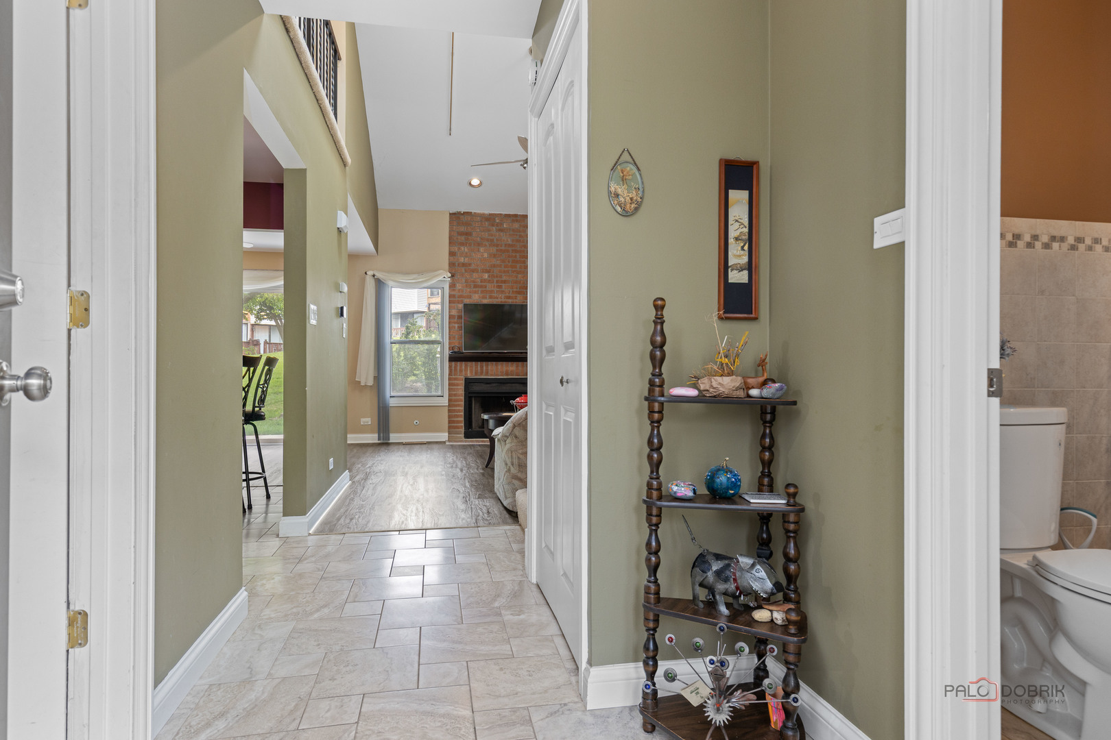 978 Buttercreek Court #978, Hoffman Estates, IL 60169