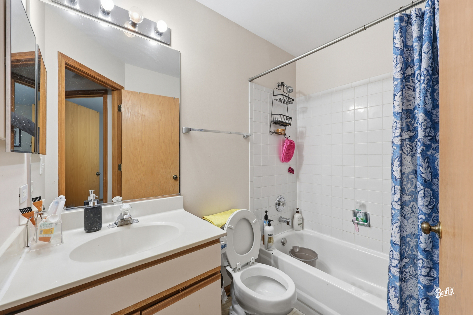 1209 Orleans Drive, Mundelein, IL 60060