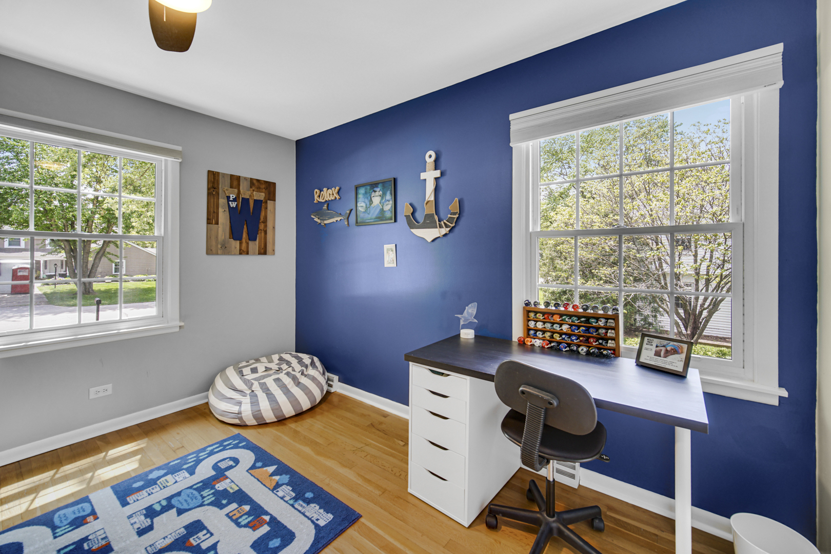 27W160 Oakwood Street, Winfield, IL 60190