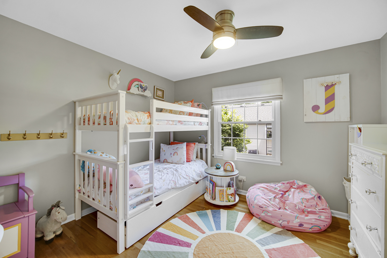 27W160 Oakwood Street, Winfield, IL 60190
