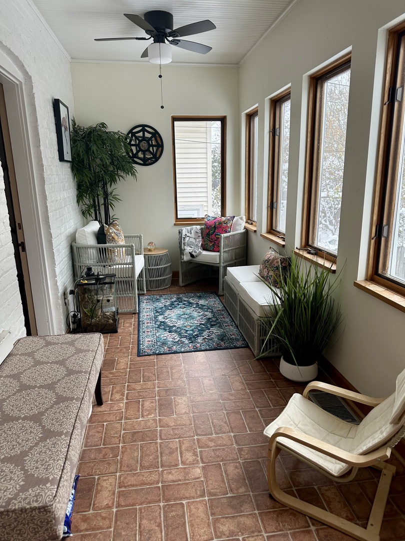 2841 Wenonah Avenue, Berwyn, IL 60402