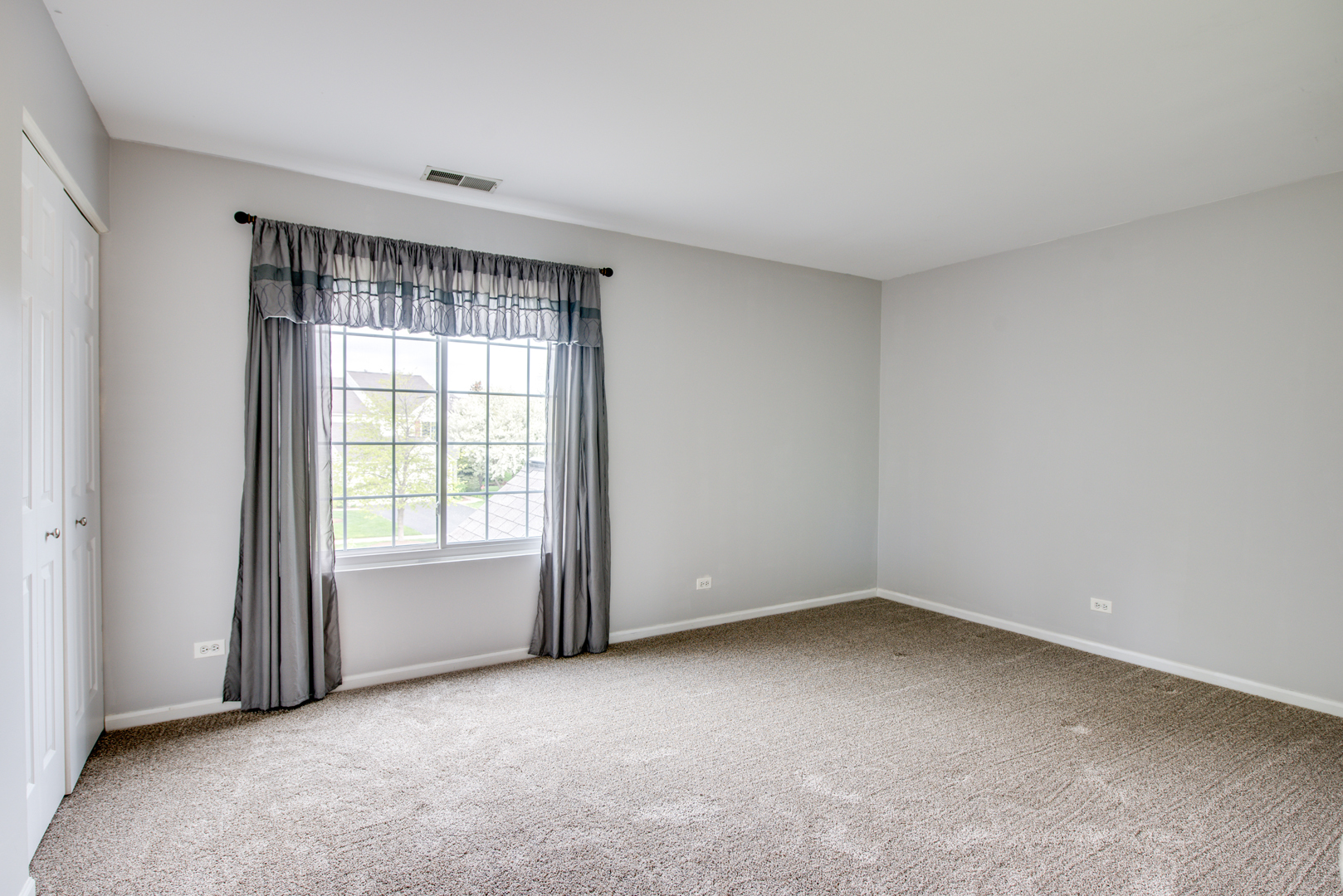 2527 Bordeaux Lane, Naperville, IL 60540