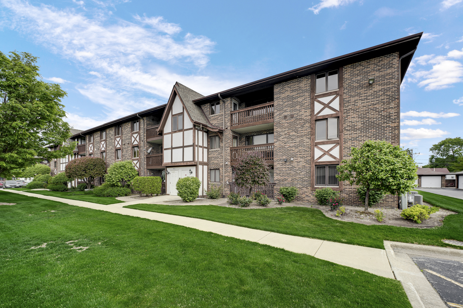 5630 W 103rd Street #308, Oak Lawn, IL 60453