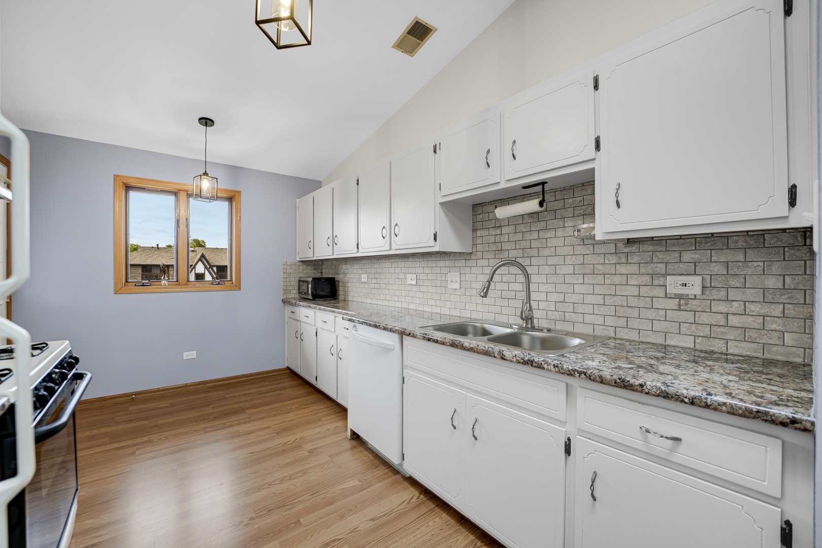 5630 W 103rd Street #308, Oak Lawn, IL 60453