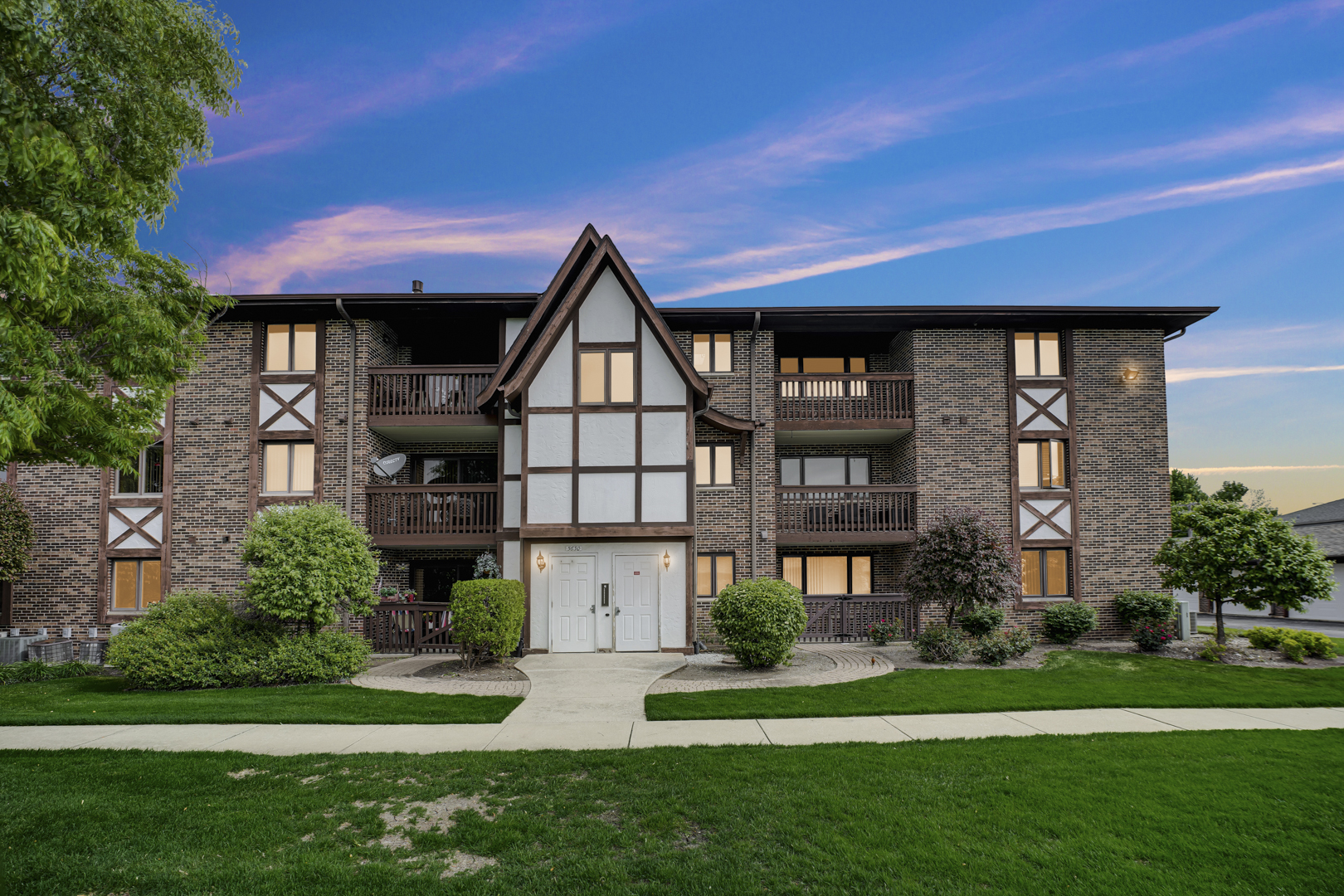 5630 W 103rd Street #308, Oak Lawn, IL 60453