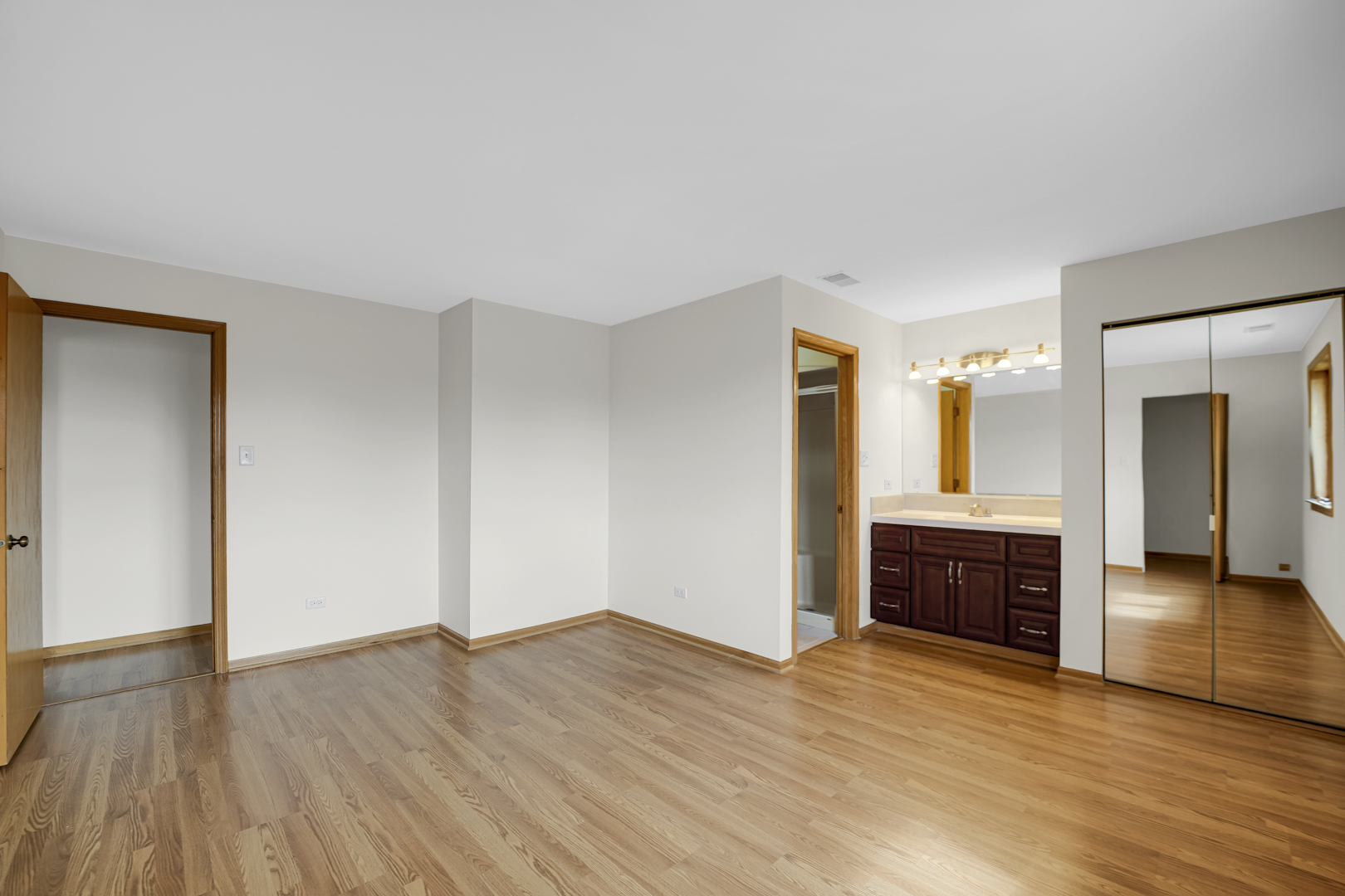 5630 W 103rd Street #308, Oak Lawn, IL 60453