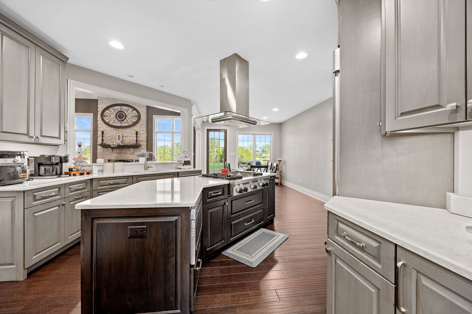 16129 W Red Cloud Drive, Lockport, IL 60441