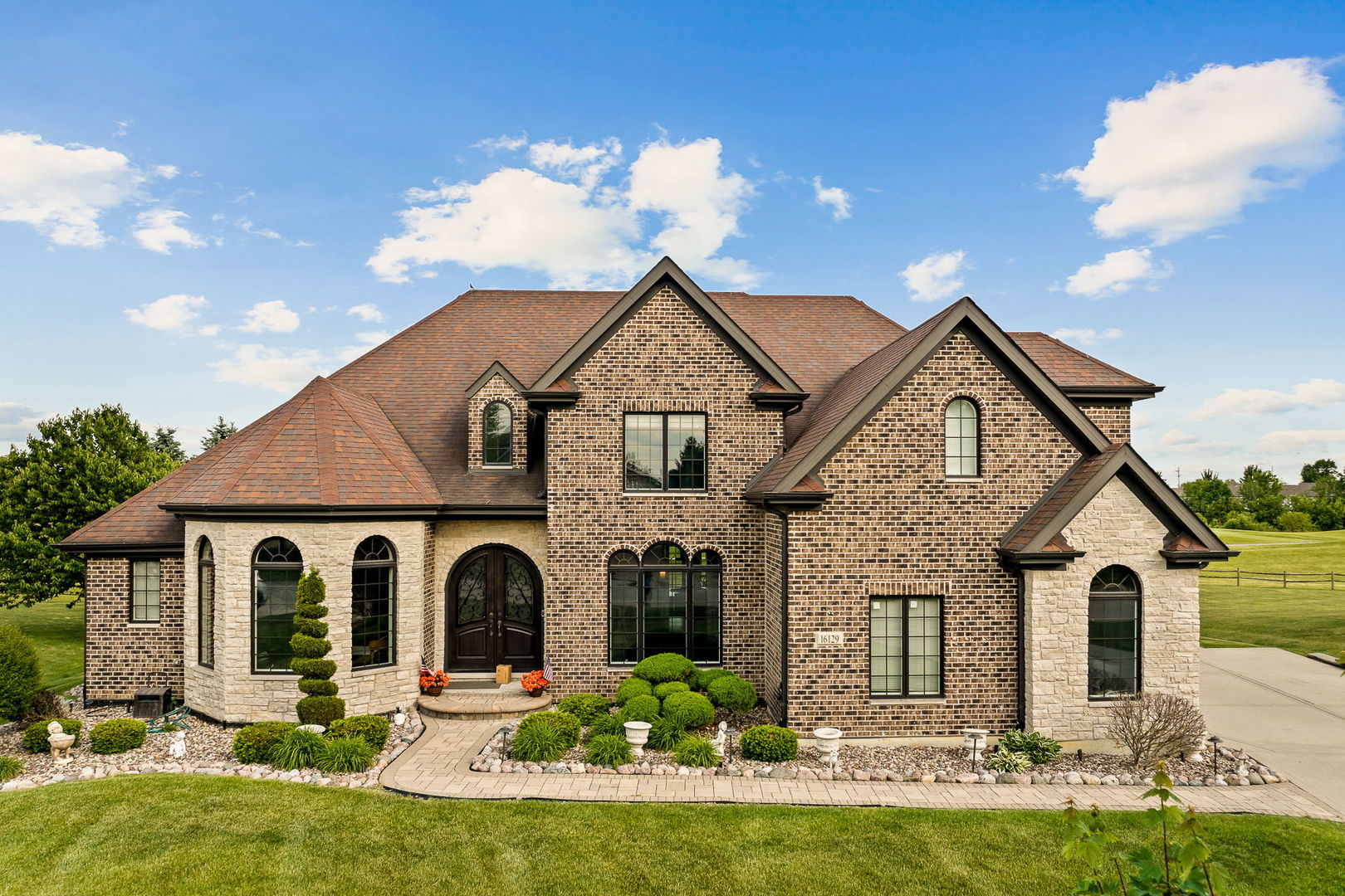 16129 W Red Cloud Drive, Lockport, IL 60441
