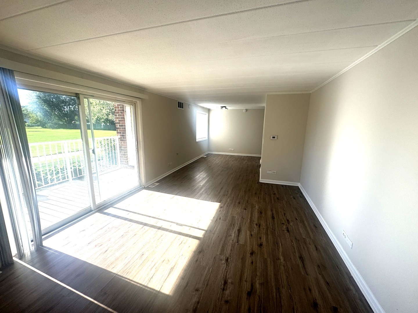 1112 Westover Lane #1B, Schaumburg, IL 60193