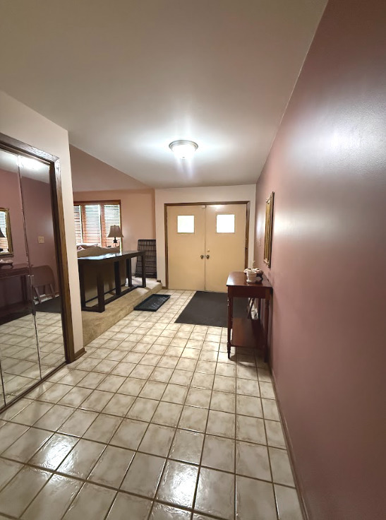 10158 S 87th Court, Palos Hills, IL 60465