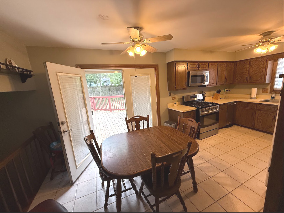 10158 S 87th Court, Palos Hills, IL 60465