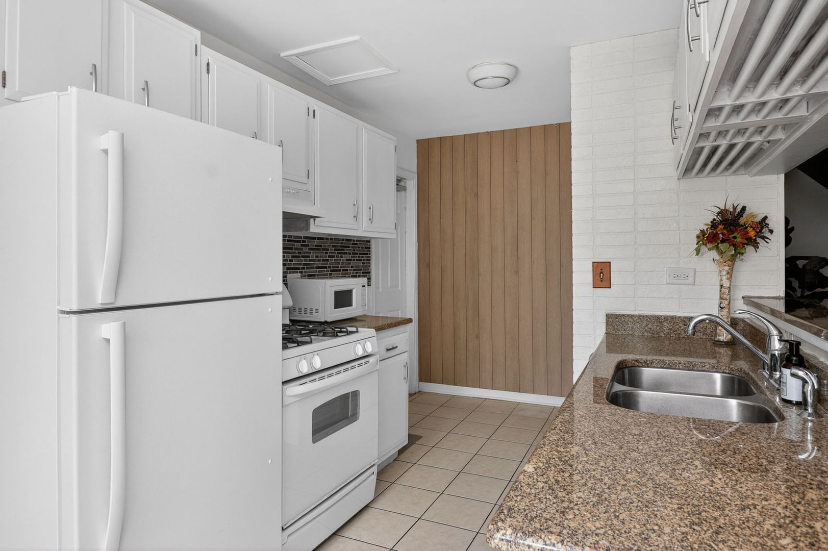 419 Sidney Avenue #C, Glendale Heights, IL 60139