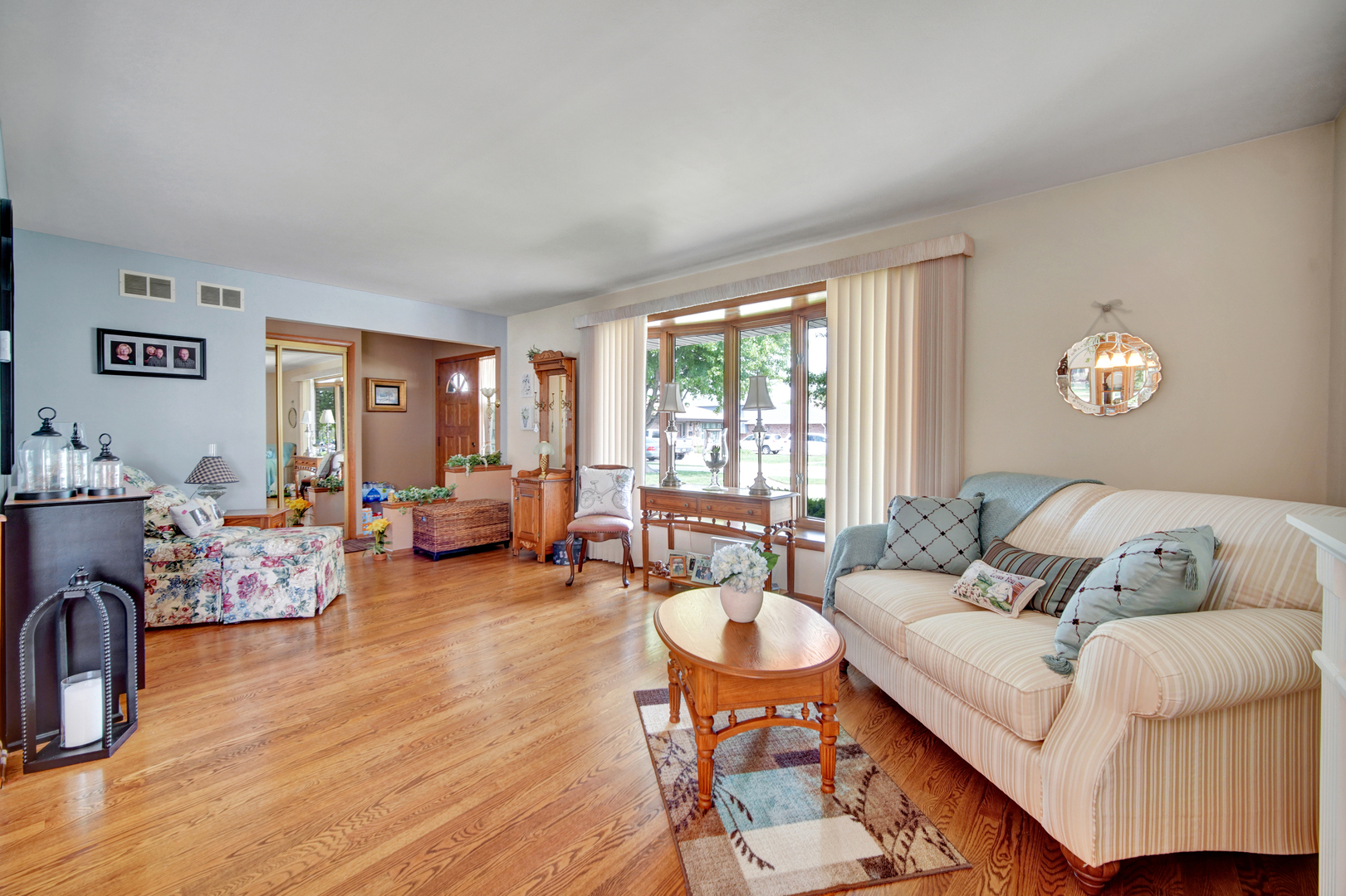 12132 S James Drive, Alsip, IL 60803