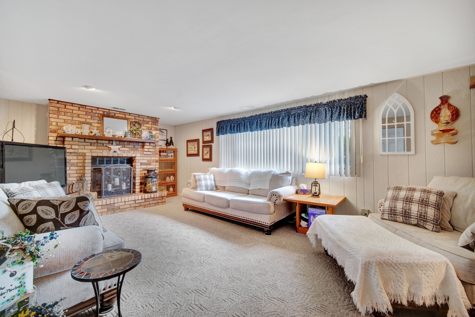 12132 S James Drive, Alsip, IL 60803