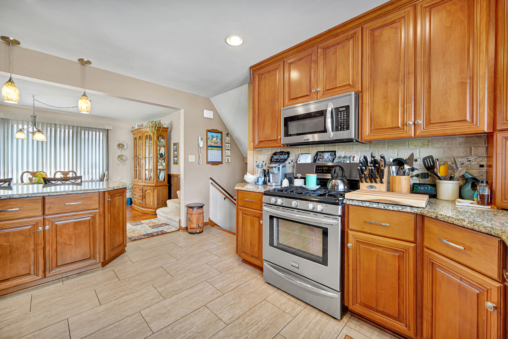 12132 S James Drive, Alsip, IL 60803