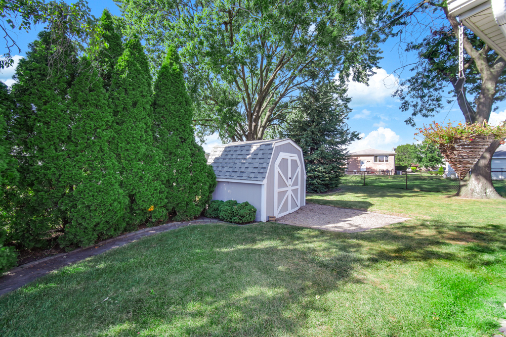 12132 S James Drive, Alsip, IL 60803