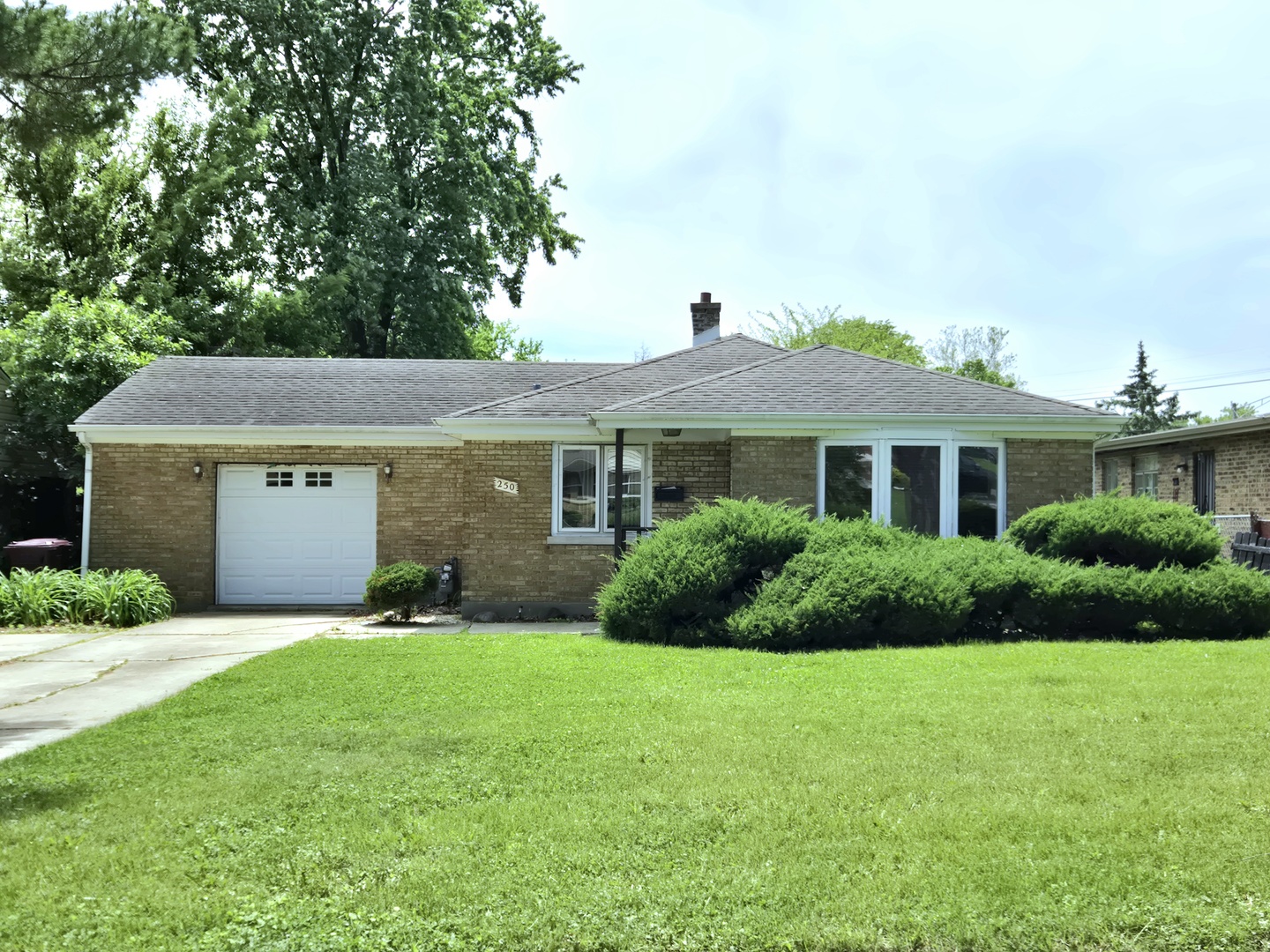 250 W 10th Street, Chicago Heights, IL 60411