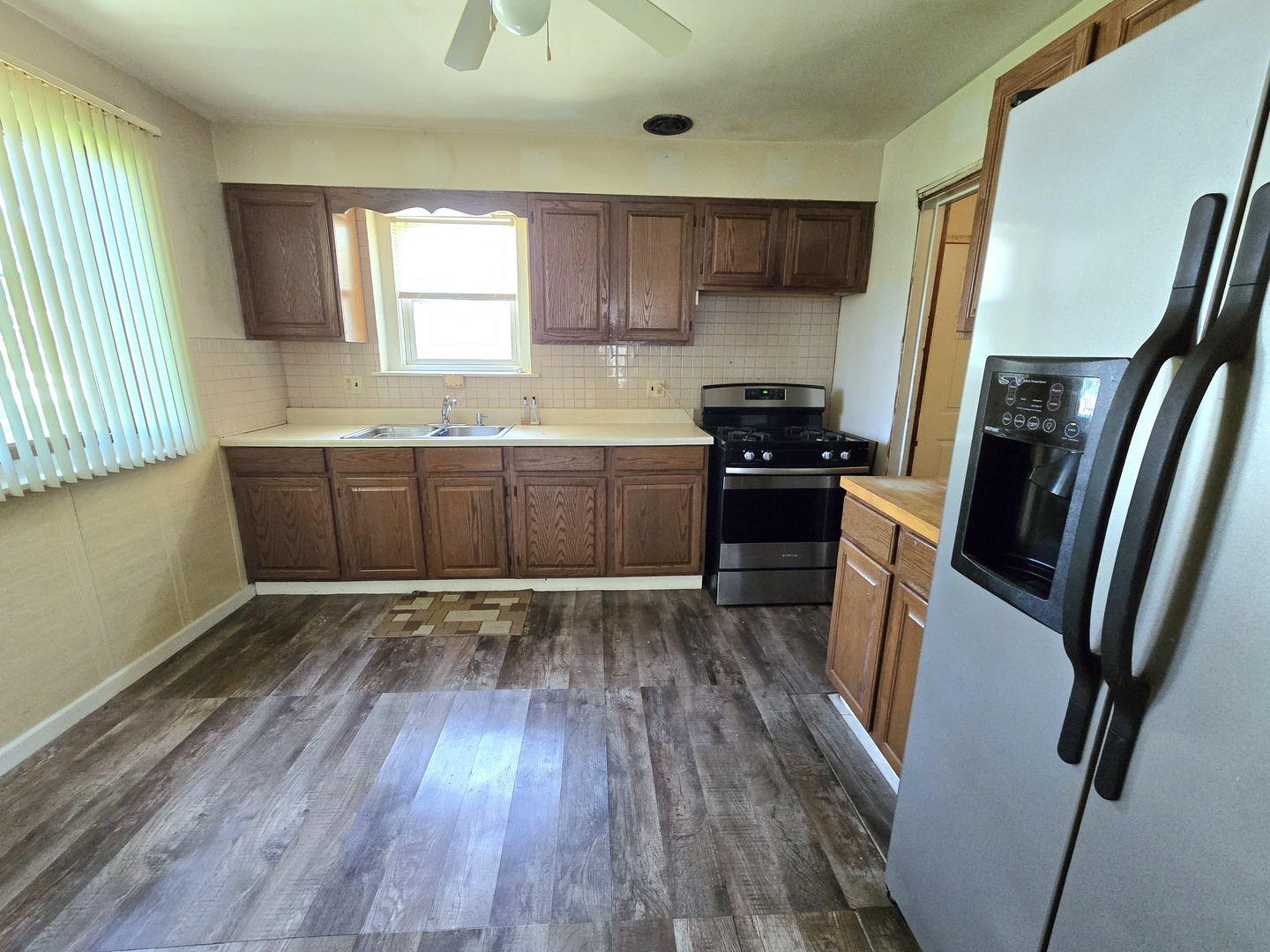 250 W 10th Street, Chicago Heights, IL 60411