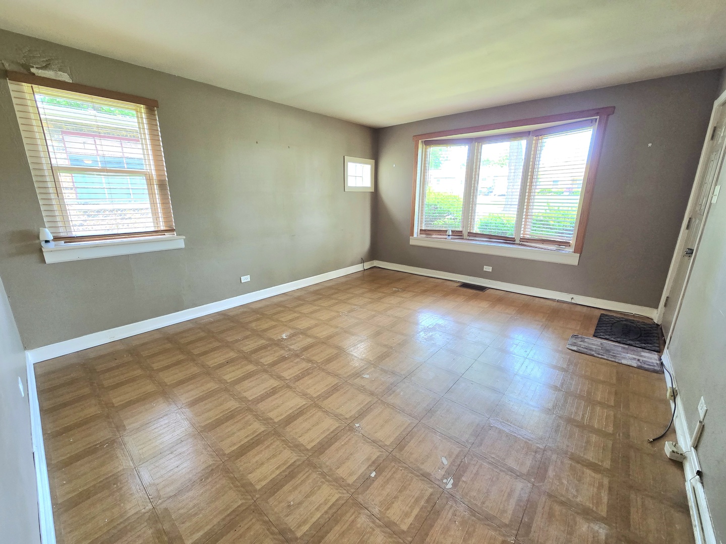 250 W 10th Street, Chicago Heights, IL 60411