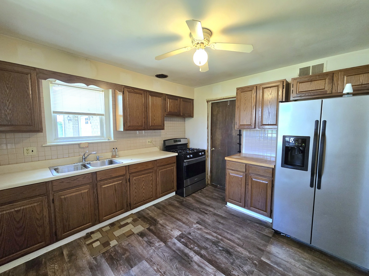 250 W 10th Street, Chicago Heights, IL 60411