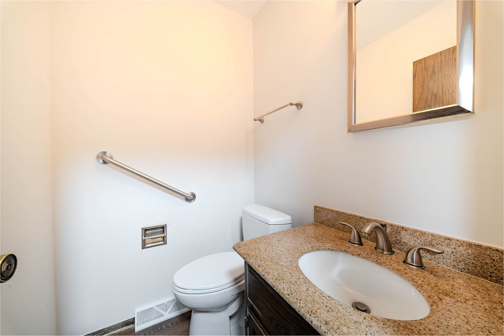 8100 S Park Avenue, Burr Ridge, IL 60527